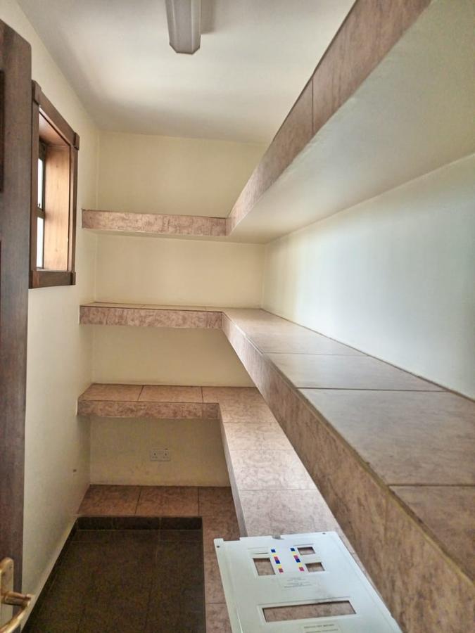 4 Bed Apartment with En Suite in General Mathenge - 5