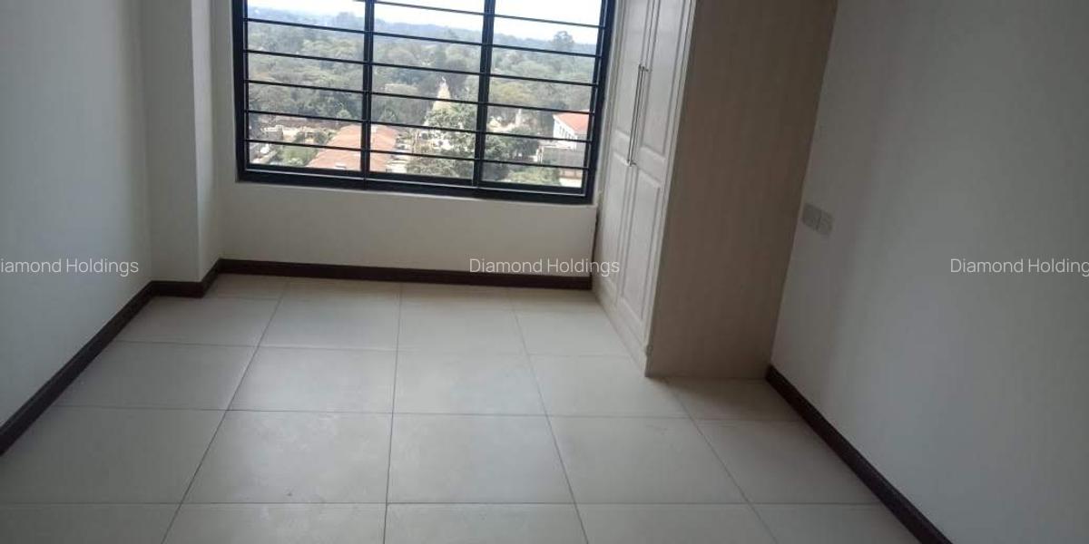 3 Bed Apartment with En Suite at Parklands - 12