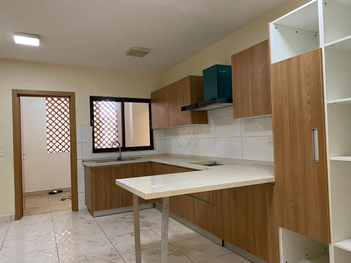 3 Bed Apartment with En Suite at Kilimani - 5