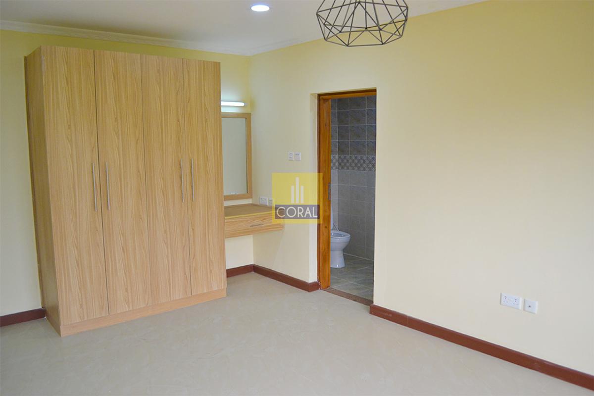 3 Bed Apartment with En Suite at Nairobi - 15