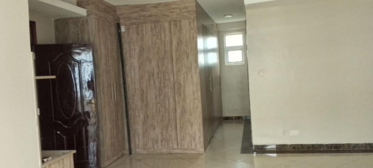 2 Bed Townhouse with En Suite in Lavington - 10