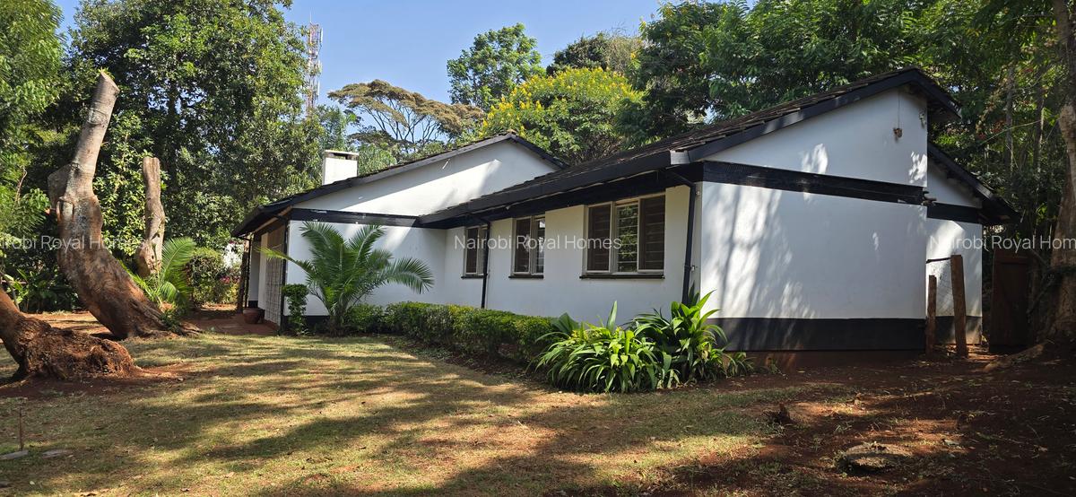 4 Bed House with En Suite at Loresho Crescent - 1