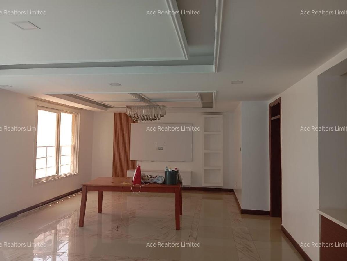 2 Bed Apartment with En Suite at Kilimani - 17