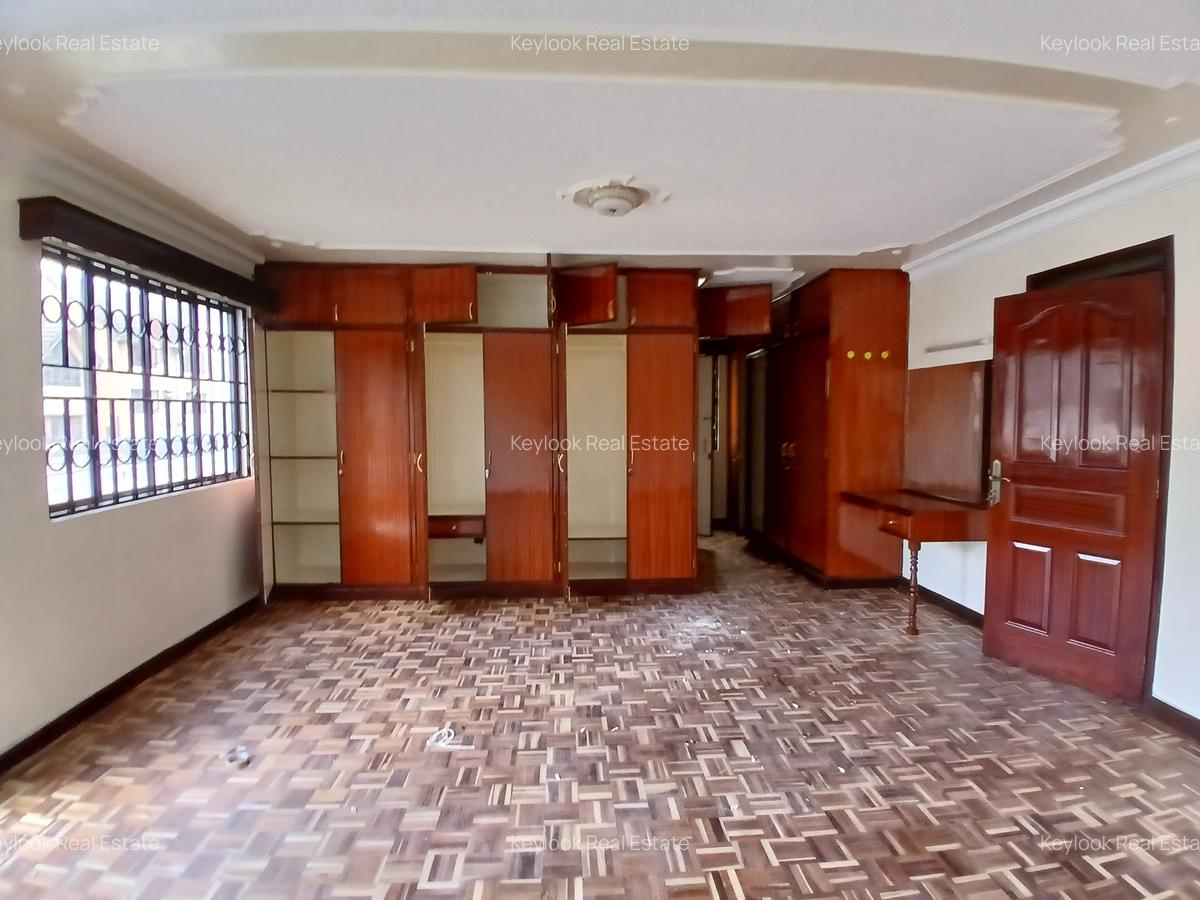 4 Bed Townhouse with En Suite at Lavington Green - 13