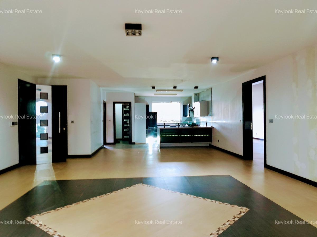 3 Bed Apartment with En Suite at Riverside Drive - 1