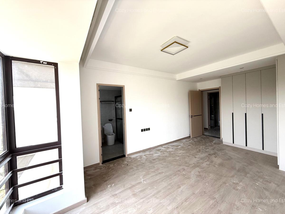 2 Bed Apartment with En Suite at Riverside - 9