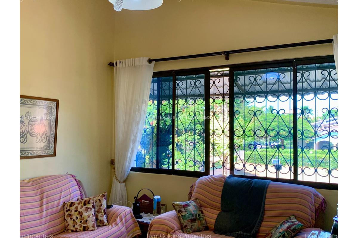 4 Bed Townhouse with Staff Quarters in Nyali Area - 3