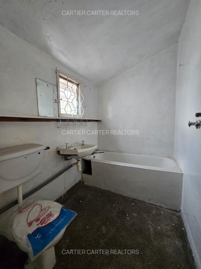 4 Bed House in Buruburu - 9