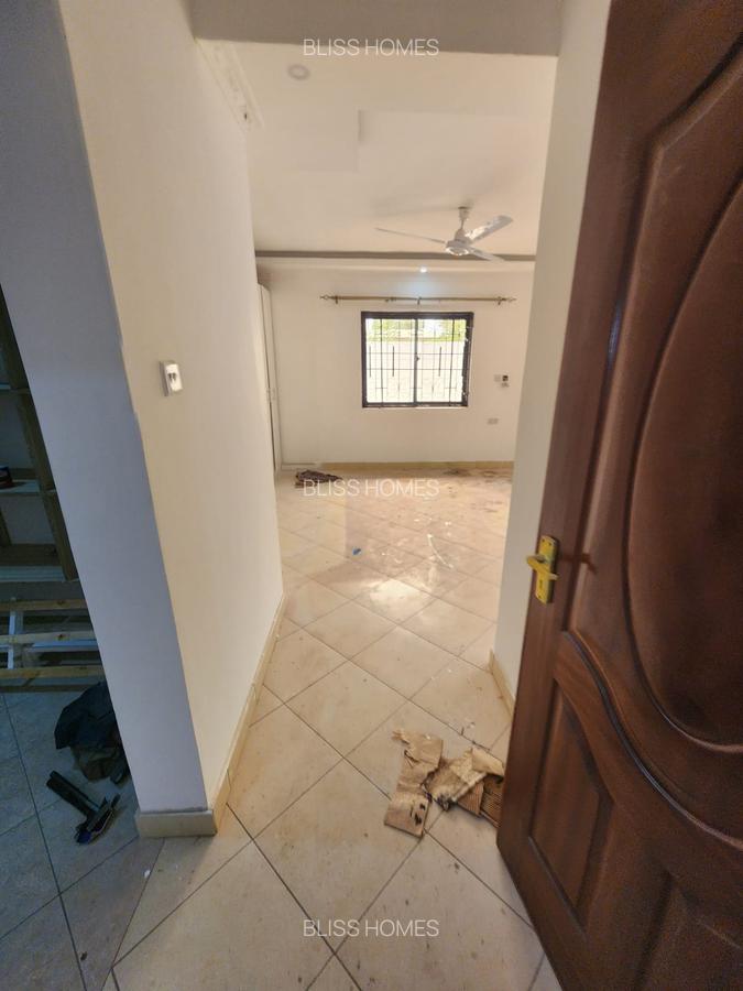 3 Bed House with En Suite at Majaoni - 10