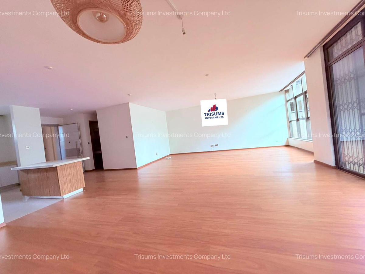 3 Bed Apartment with En Suite in Parklands - 9
