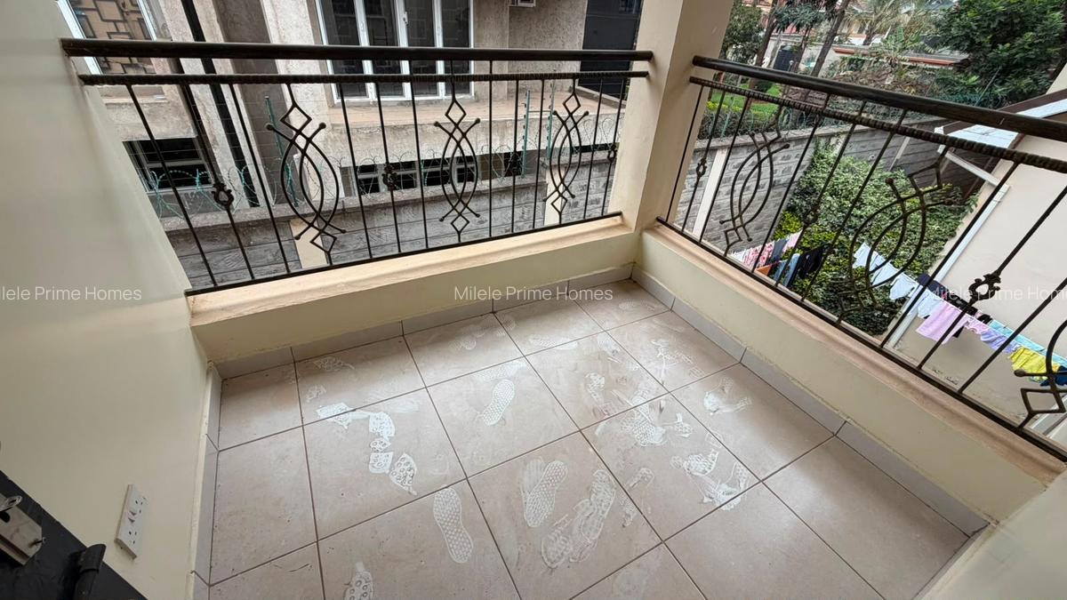 3 Bed Townhouse with En Suite at Garden Estate - 8