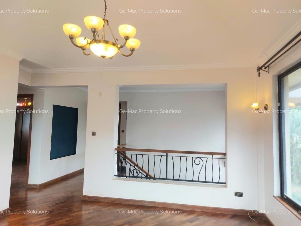 4 Bed House with En Suite in Garden Estate - 20