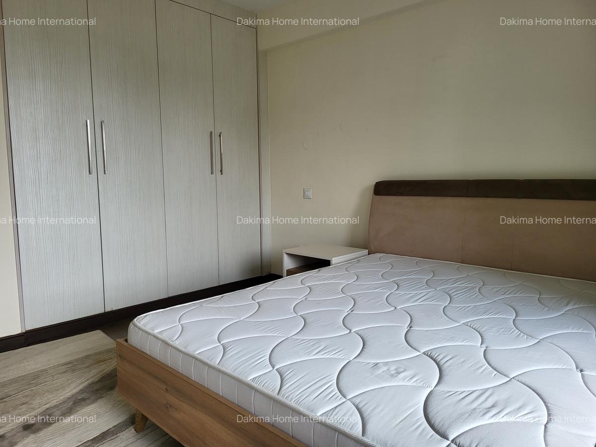 Furnished 3 Bed Apartment with En Suite in Riverside - 14