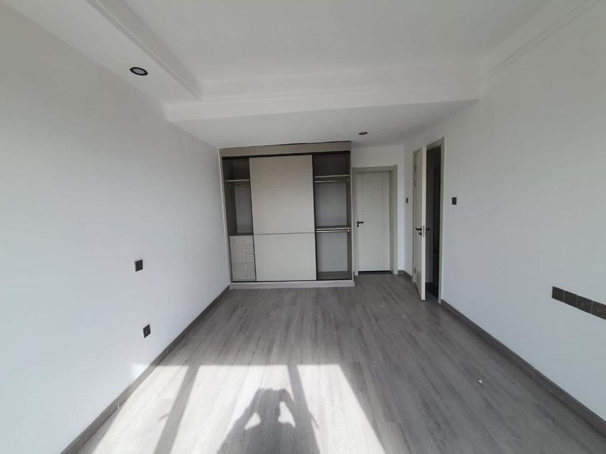 3 Bed Apartment with En Suite at Kilimani - 14