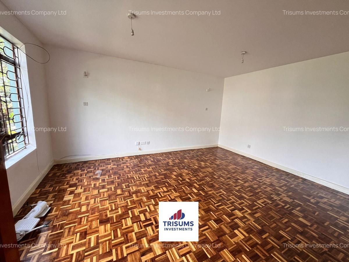 4 Bed Townhouse with En Suite at Church Rd - 3