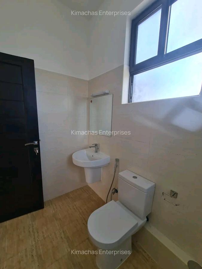 3 Bed Apartment with En Suite at Moyne Drive Nyali - 10