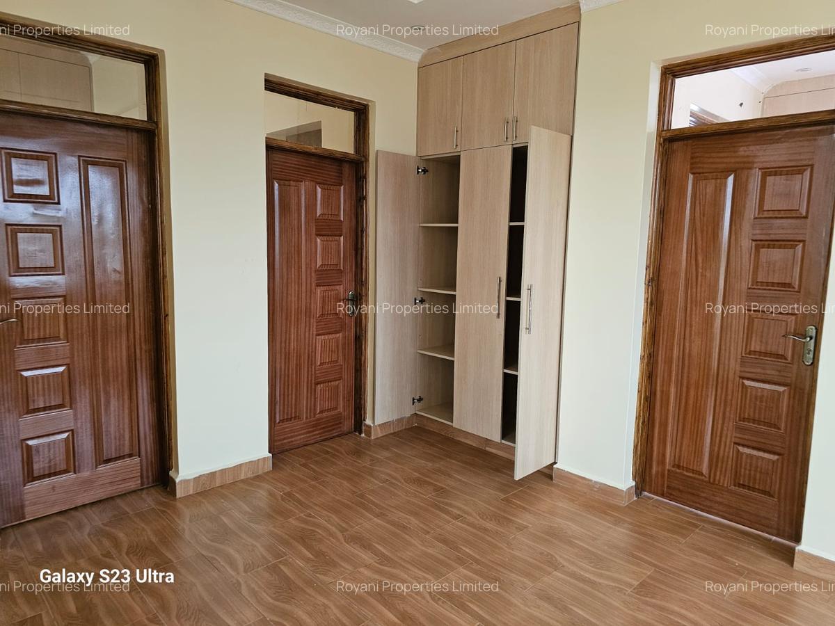 4 Bed House with En Suite in Kamakis - 9