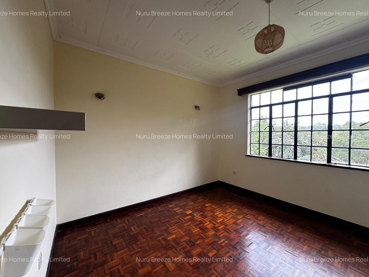 4 Bed House with En Suite in Runda - 4