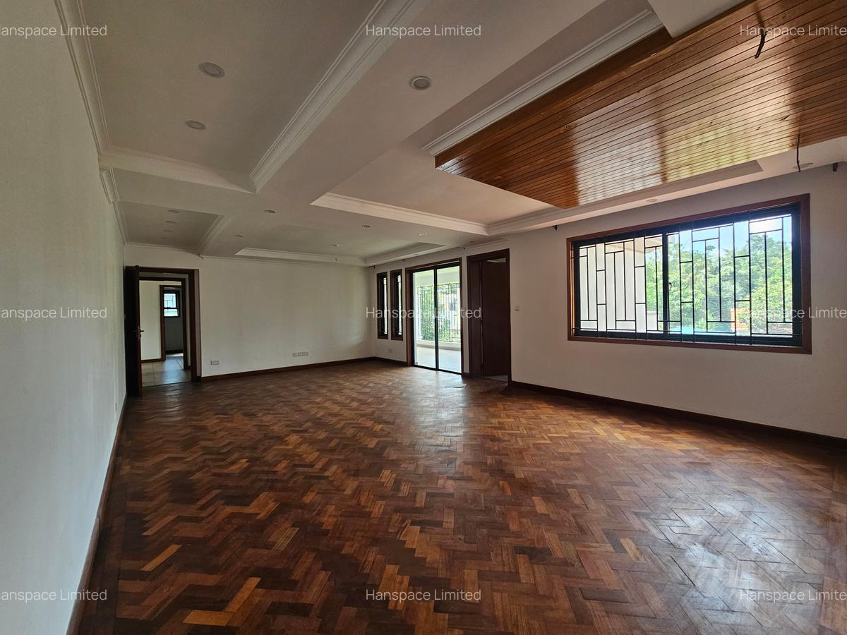 6 Bed Villa with En Suite in Lavington - 16