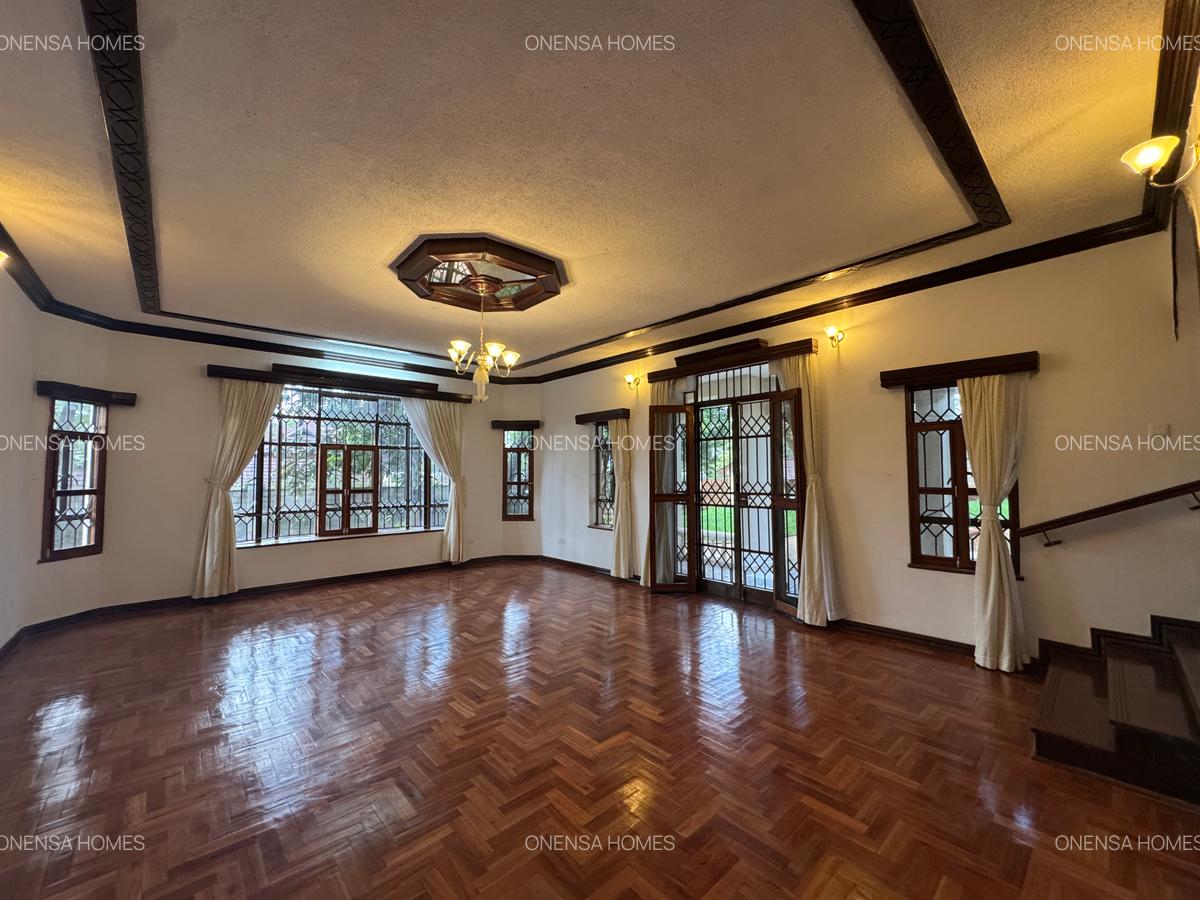 5 Bed House with En Suite in Runda - 8
