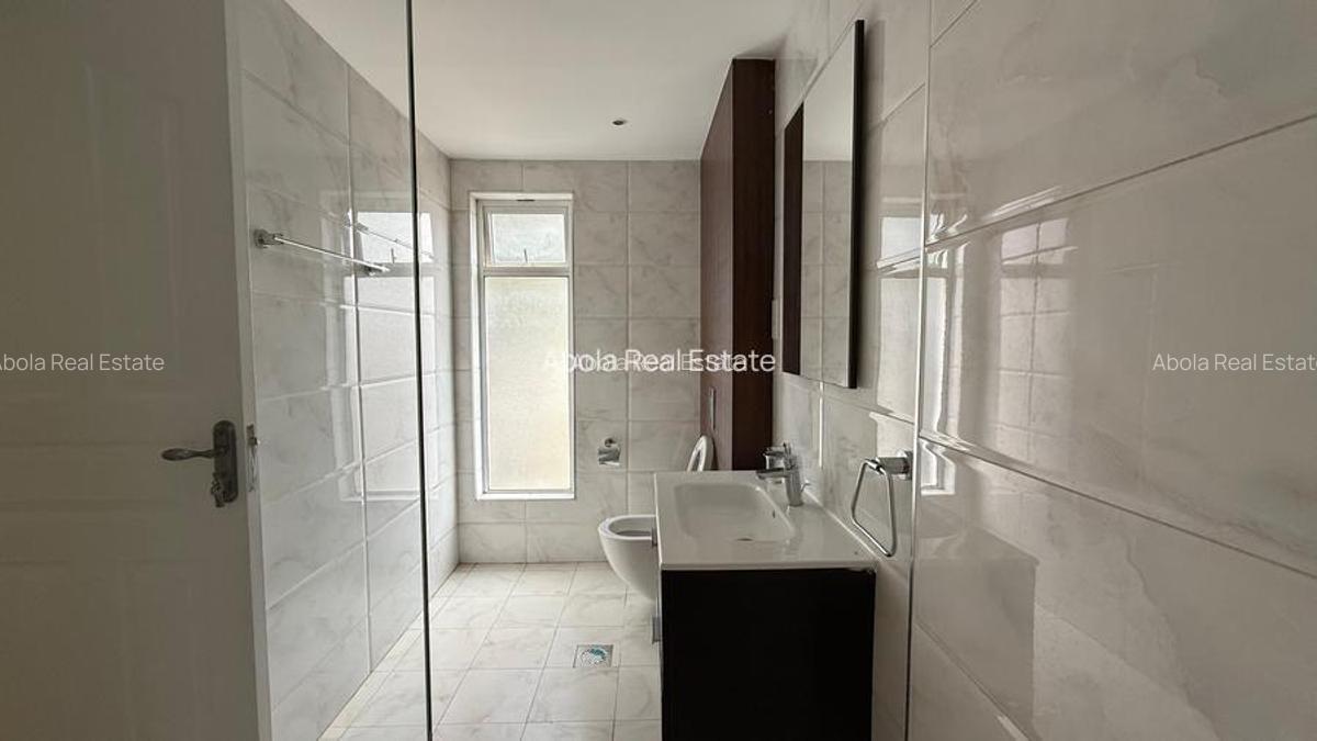 2 Bed Apartment with En Suite in Westlands Area - 13