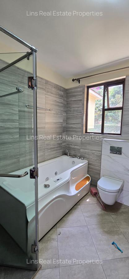 5 Bed Townhouse with En Suite in Lavington - 10