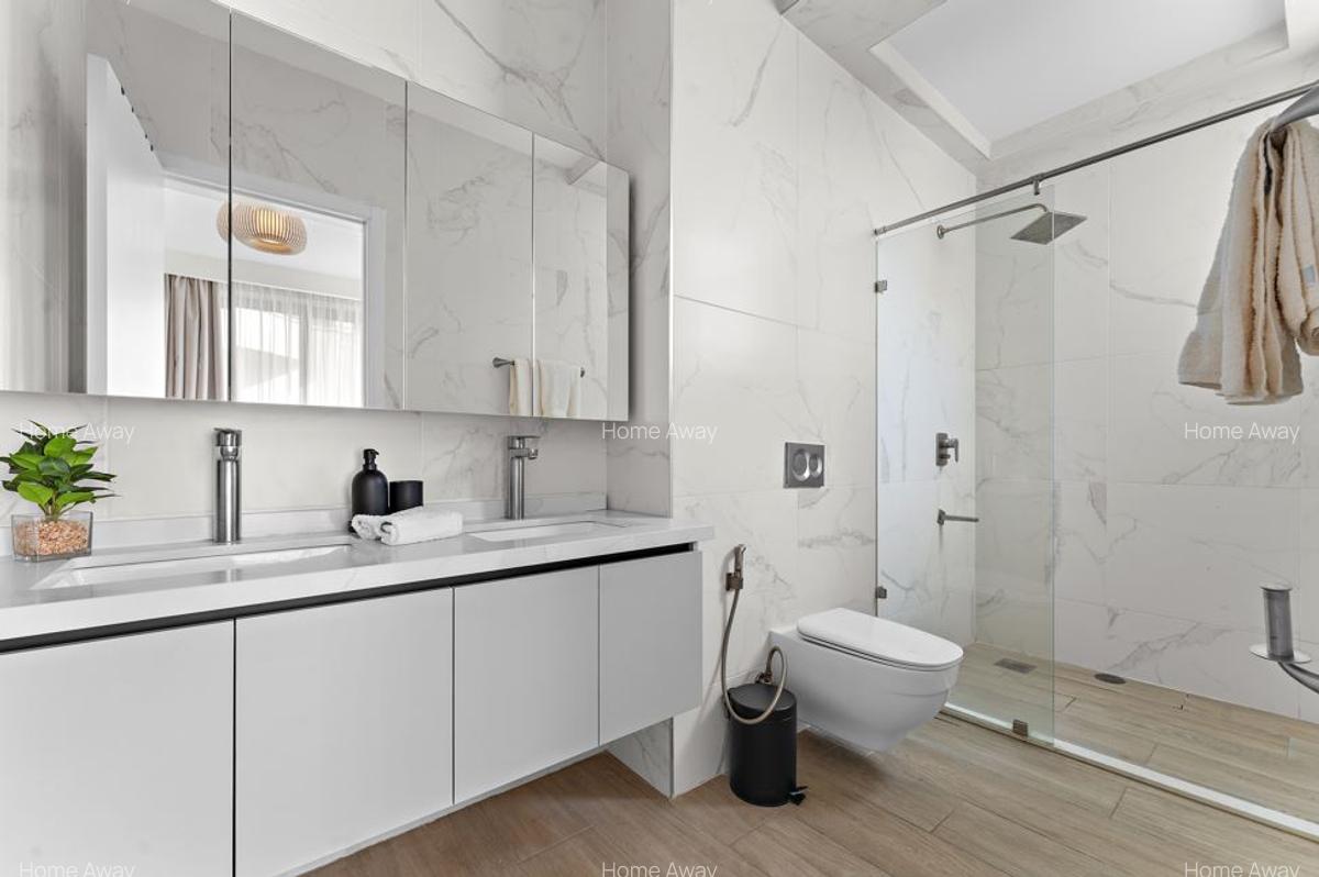 Furnished 3 Bed Apartment with En Suite in Riverside - 13