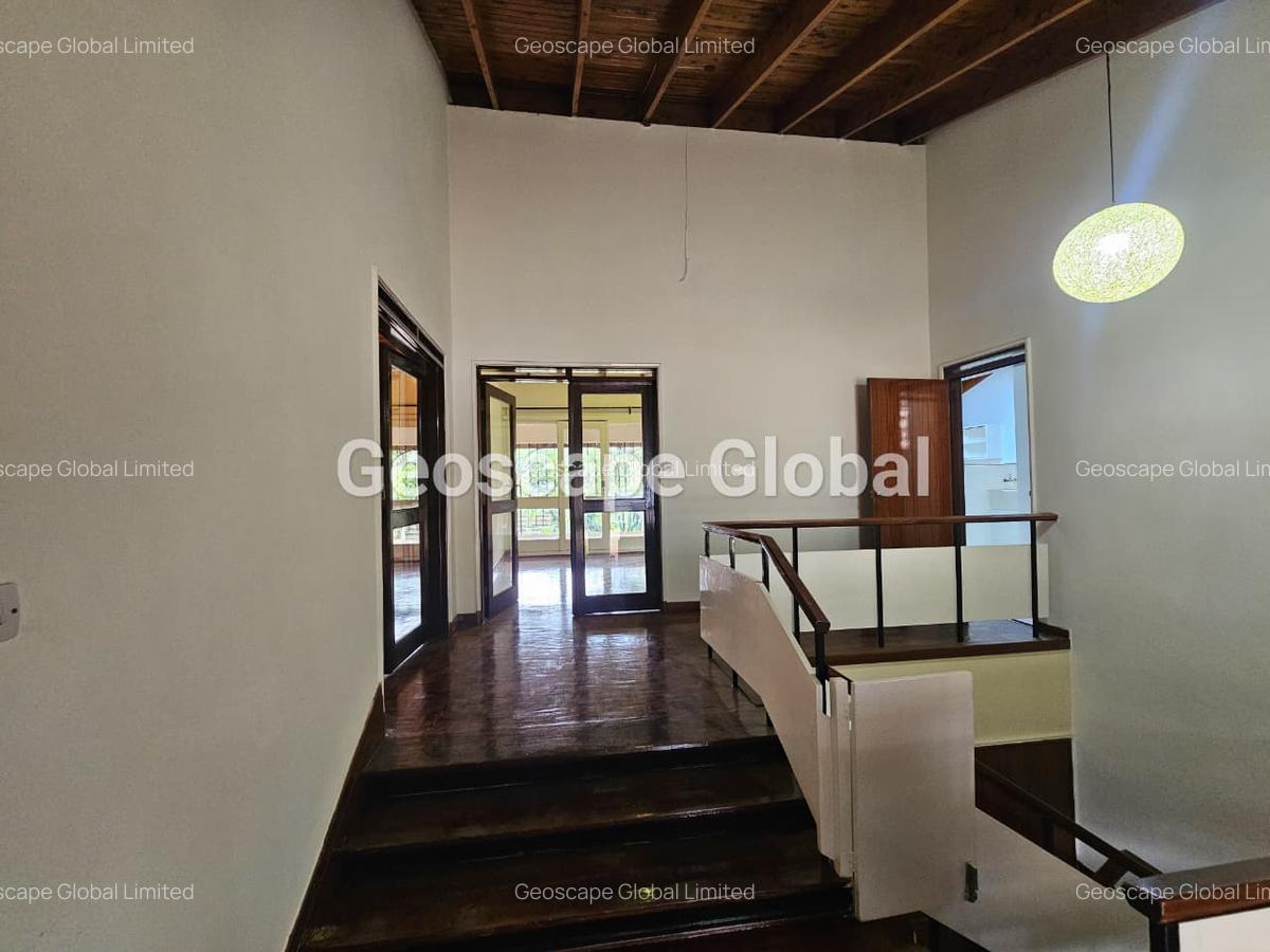4 Bed House with En Suite in Runda - 8