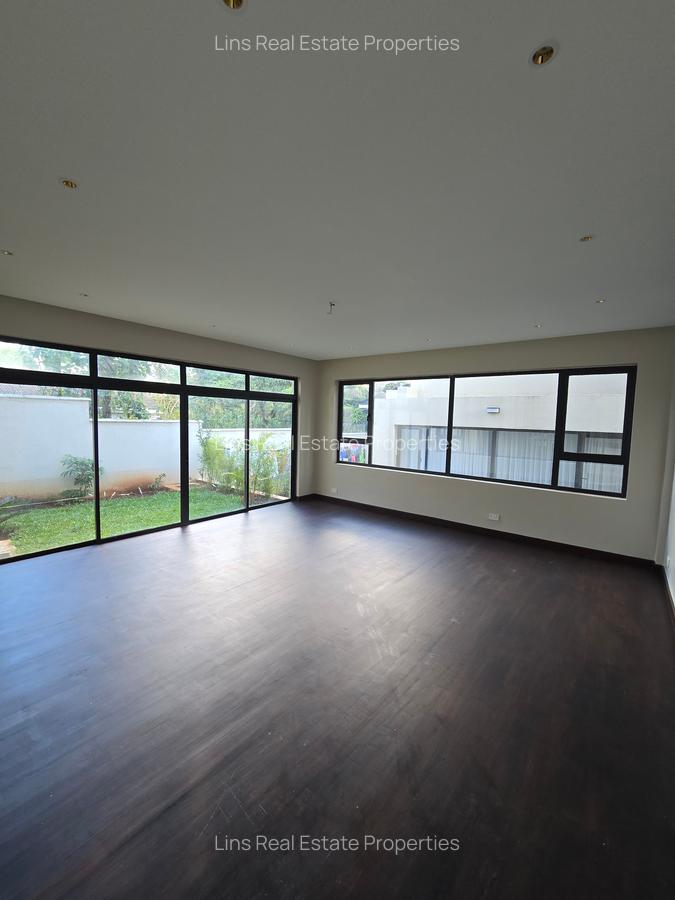 5 Bed Townhouse with En Suite in Lavington - 5