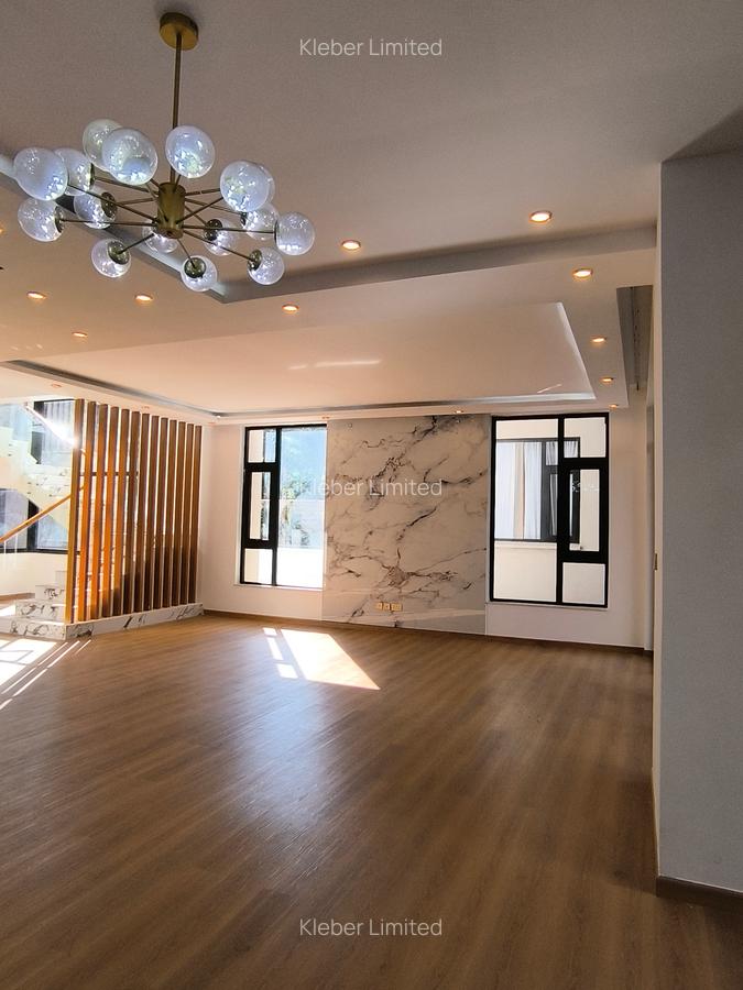 5 Bed Villa with En Suite in Lavington - 7