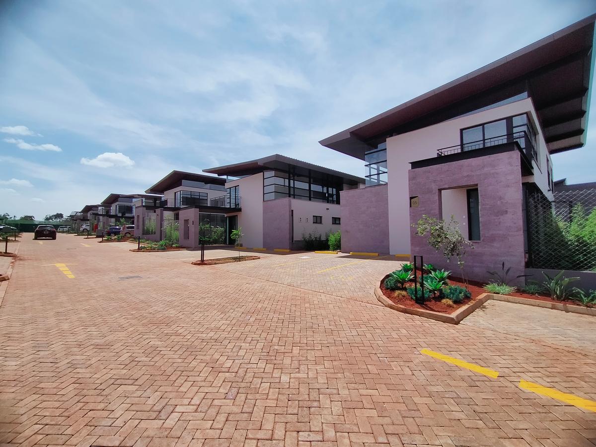 4 Bed House with En Suite in Runda BuyRentKenya