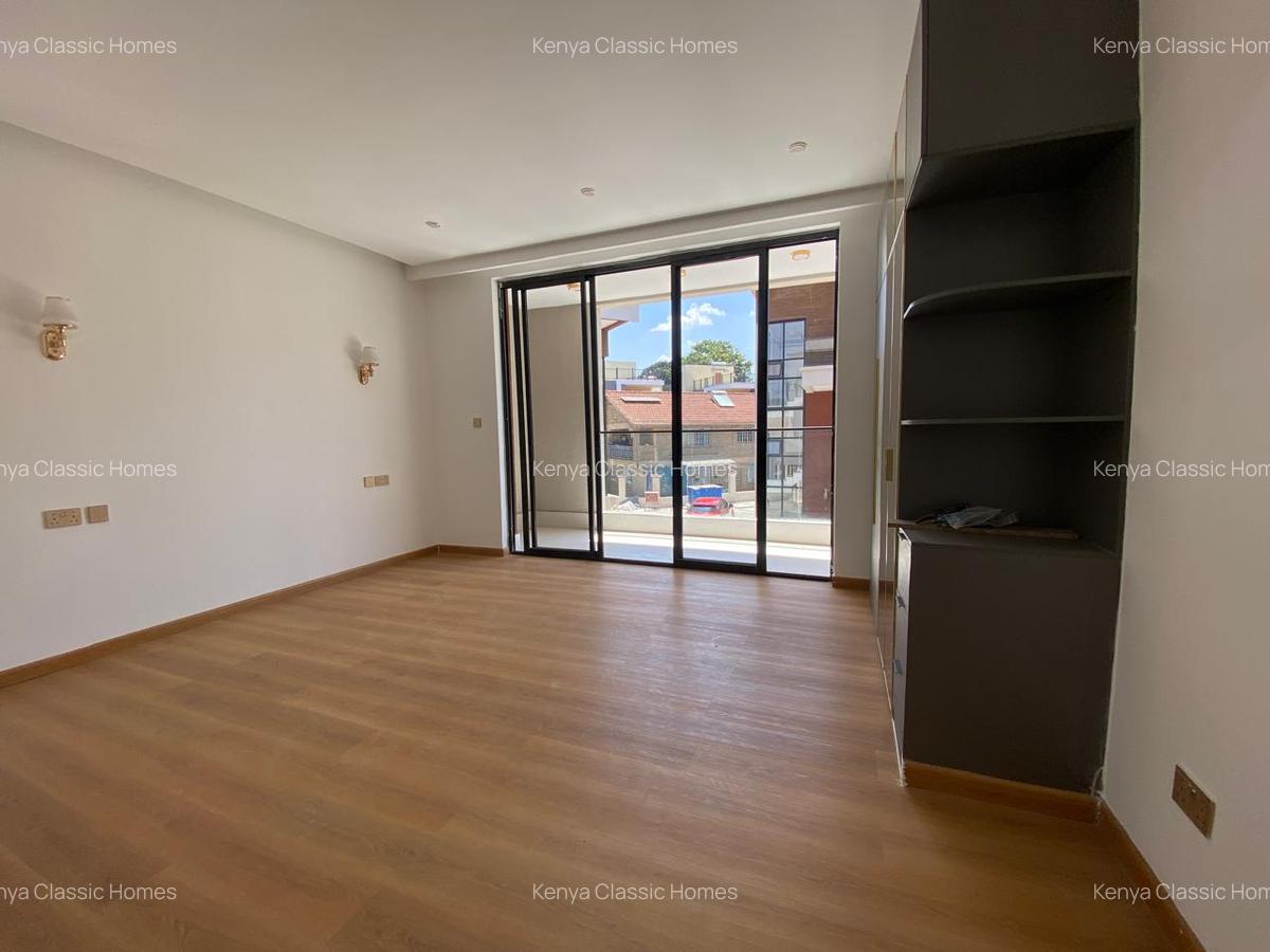 5 Bed Villa with En Suite at Lavington - 8