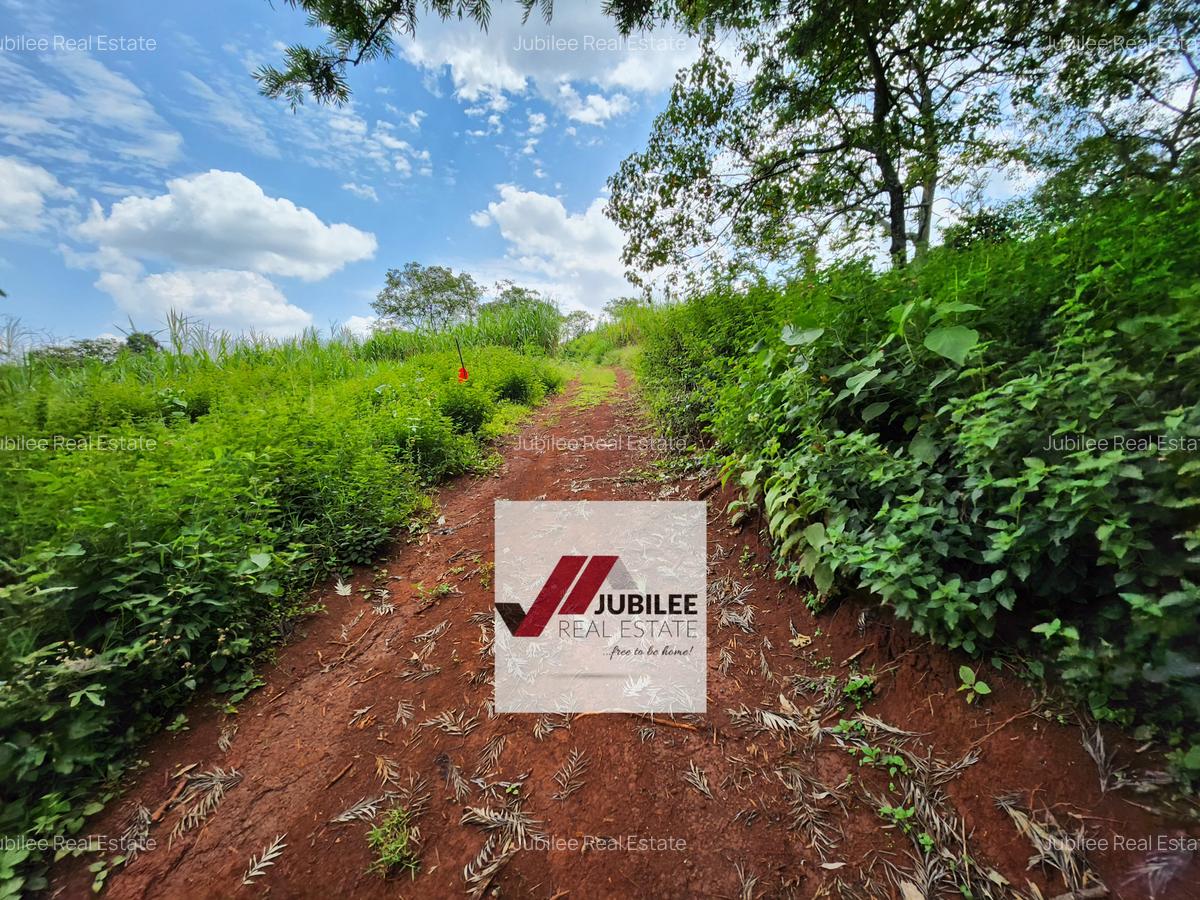 7.9 ac Land in Rosslyn - 2