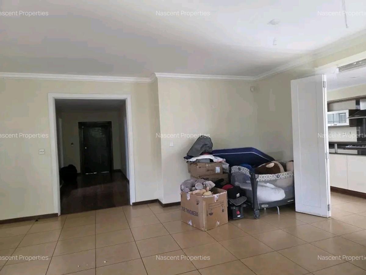 5 Bed Townhouse with En Suite in Spring Valley - 10