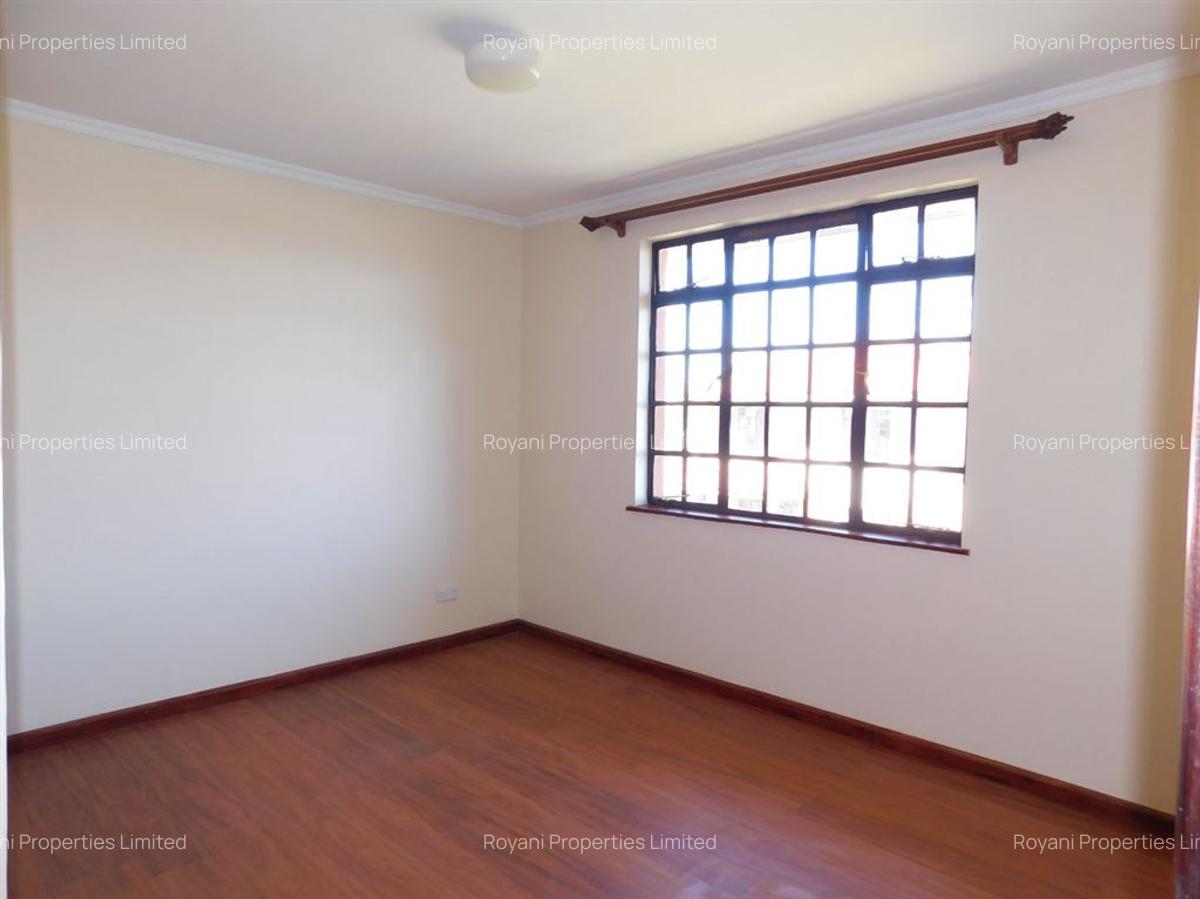 4 Bed House with En Suite at Fourways Junction Estate - 14