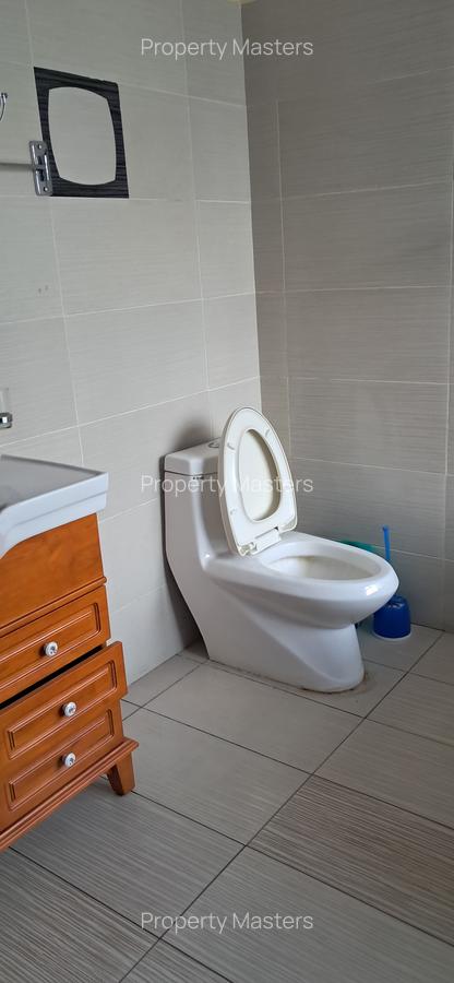 3 Bed Apartment with En Suite at Rose Avenue - 16