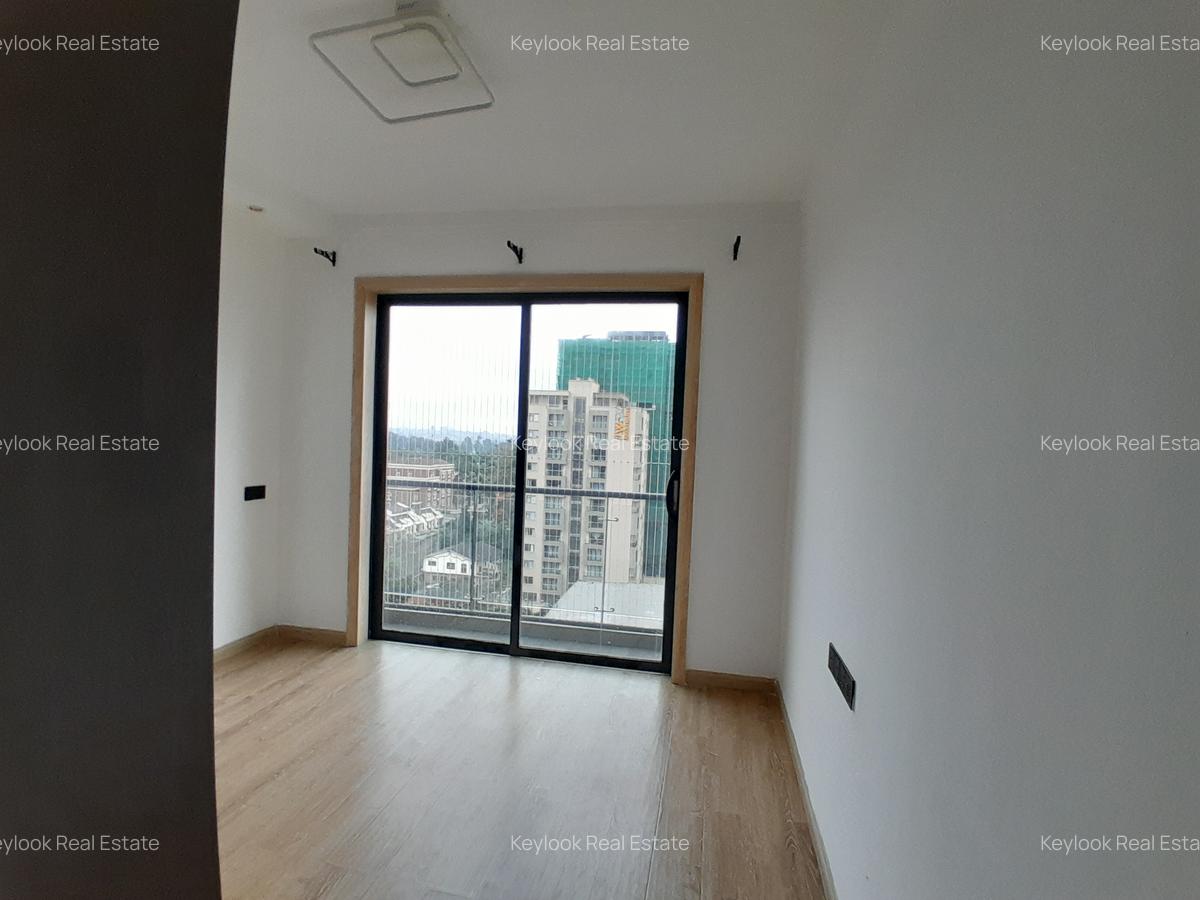 2 Bed Apartment with En Suite at Lavington - 9