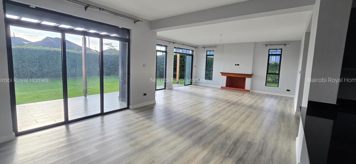 4 Bed House with En Suite at Fivestar Paradise - 16