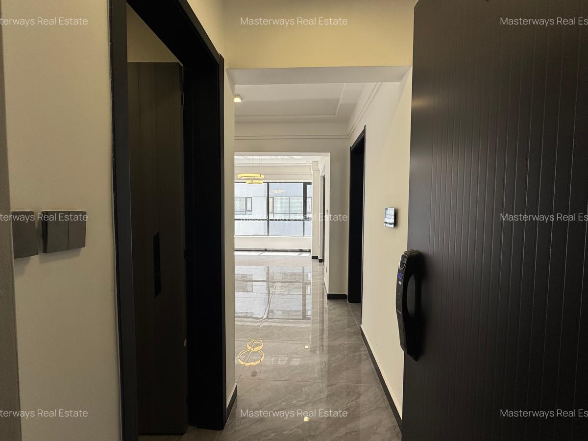 2 Bed Apartment with En Suite in Lavington - 2