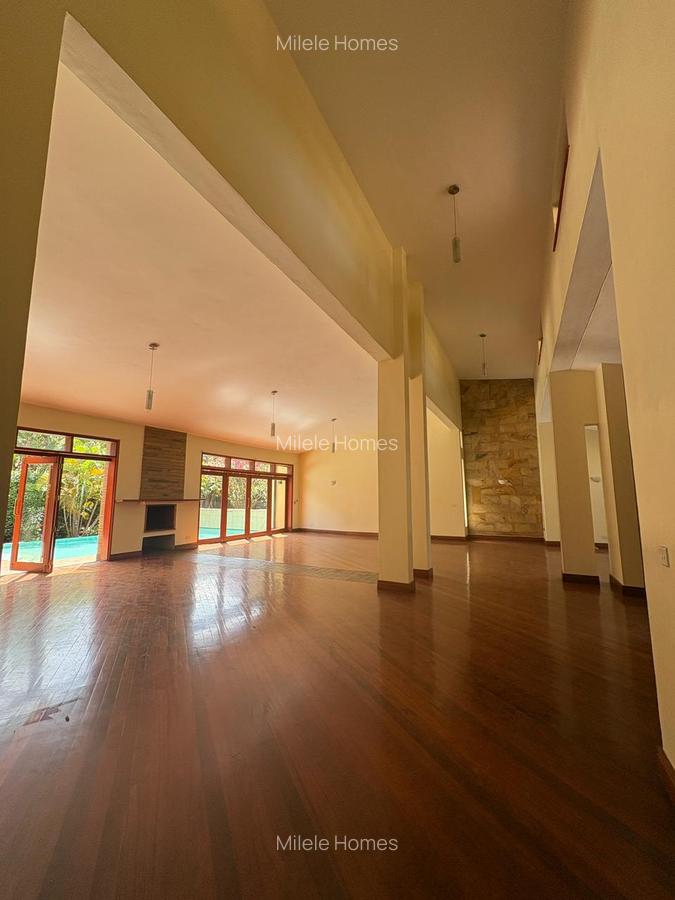 4 Bed Villa with En Suite at Eagle Park - 3