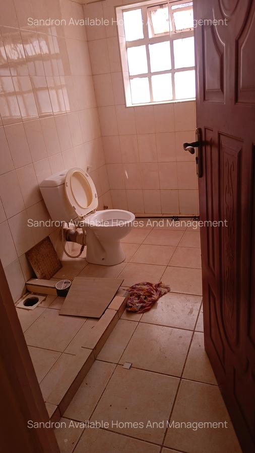 5 Bed Villa with En Suite in Brookside - 10