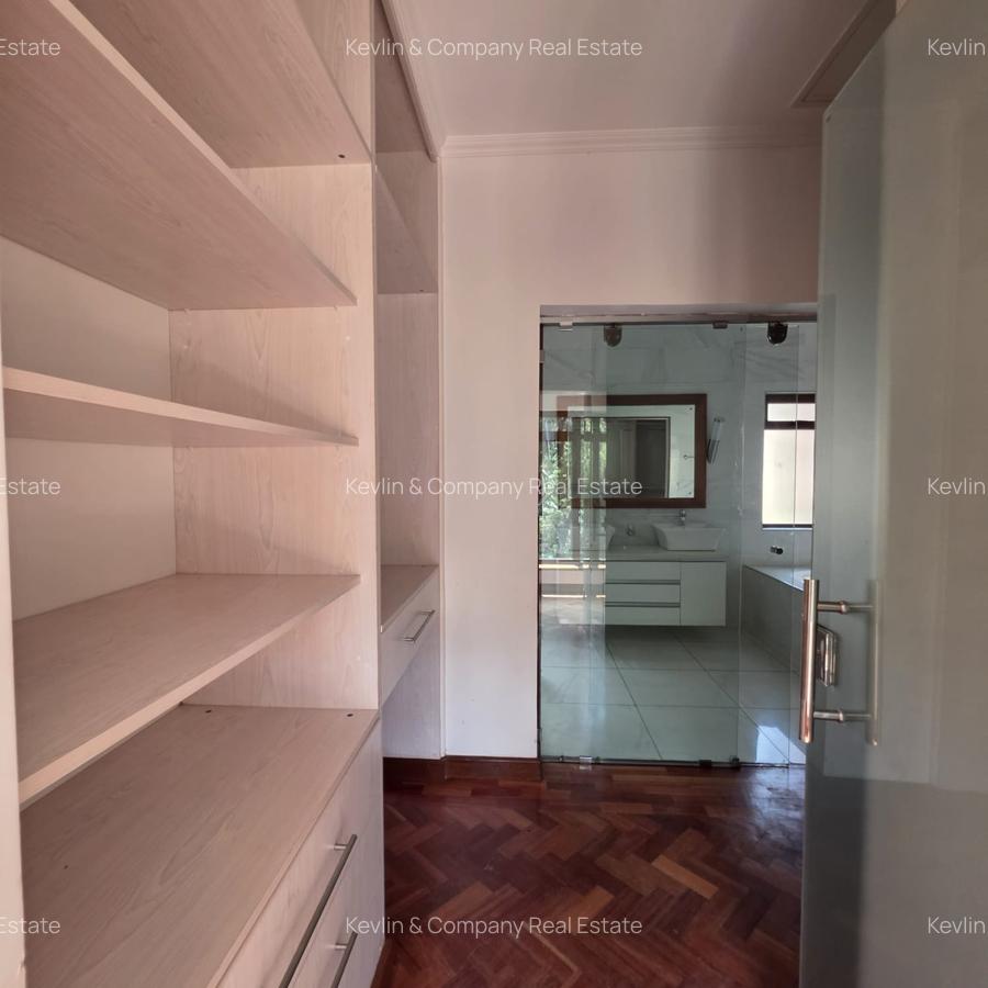 5 Bed Villa with En Suite in Lavington - 16