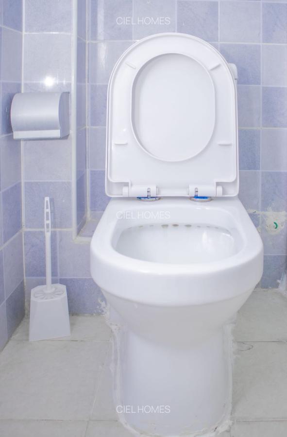 Serviced 2 Bed Apartment with Gym at Wood Avenue - 13