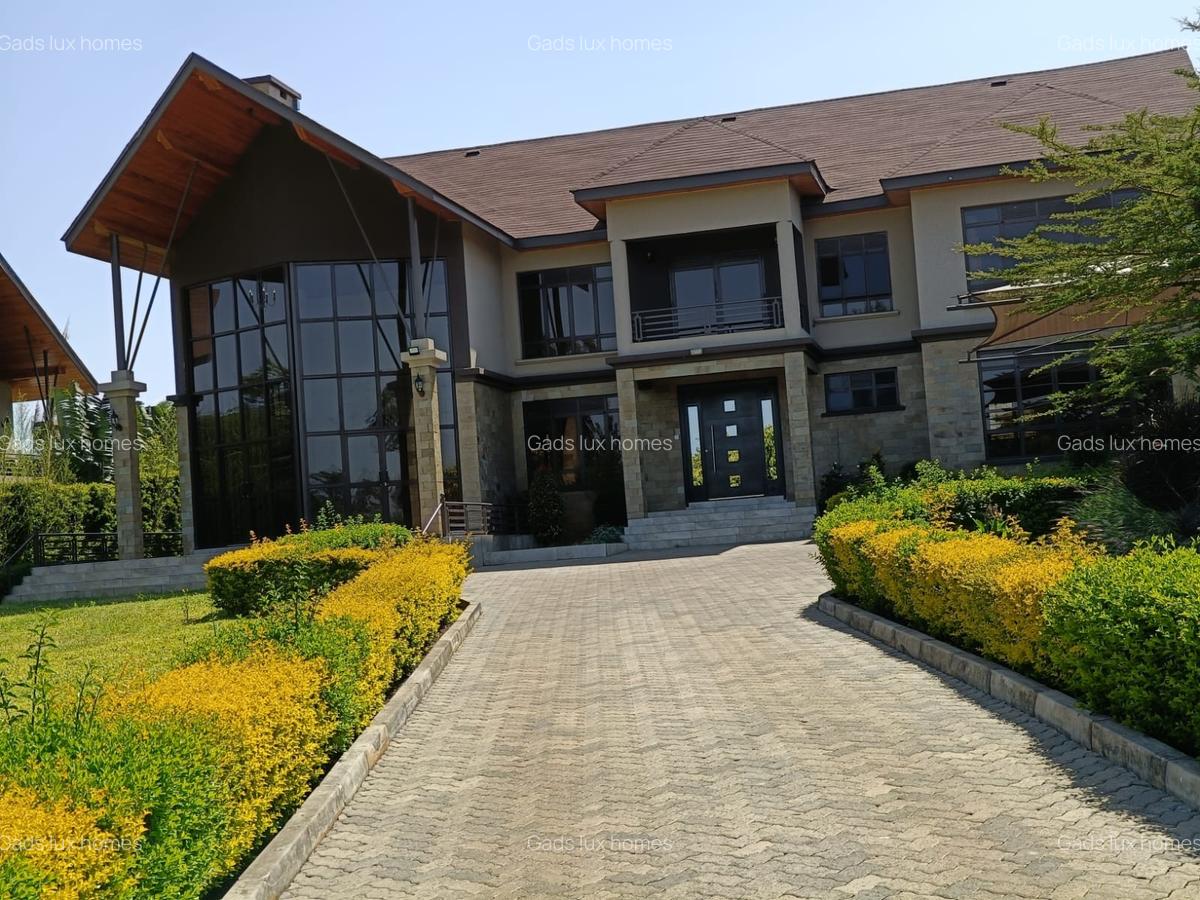 5 Bed Villa with En Suite at Runda - 1