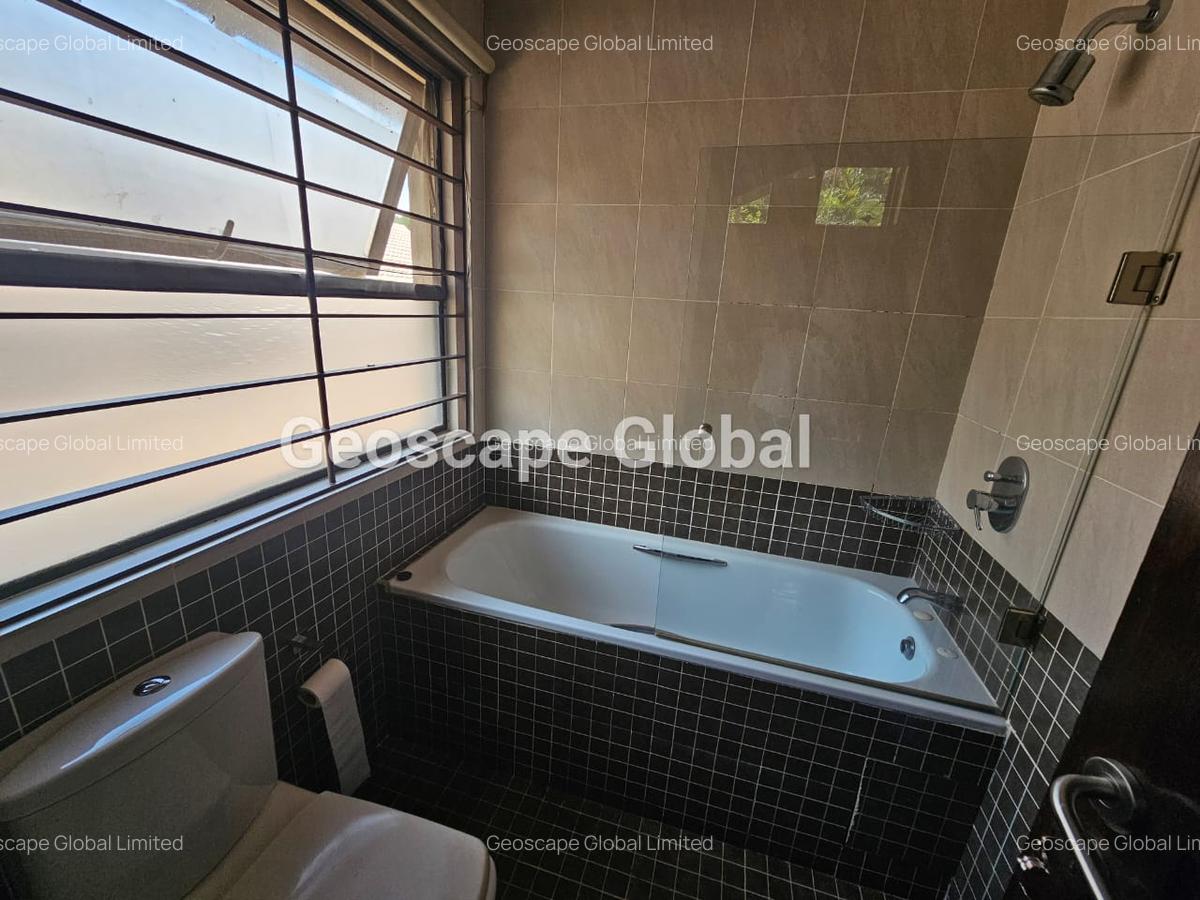 Furnished 2 Bed Apartment with En Suite in Gigiri - 9