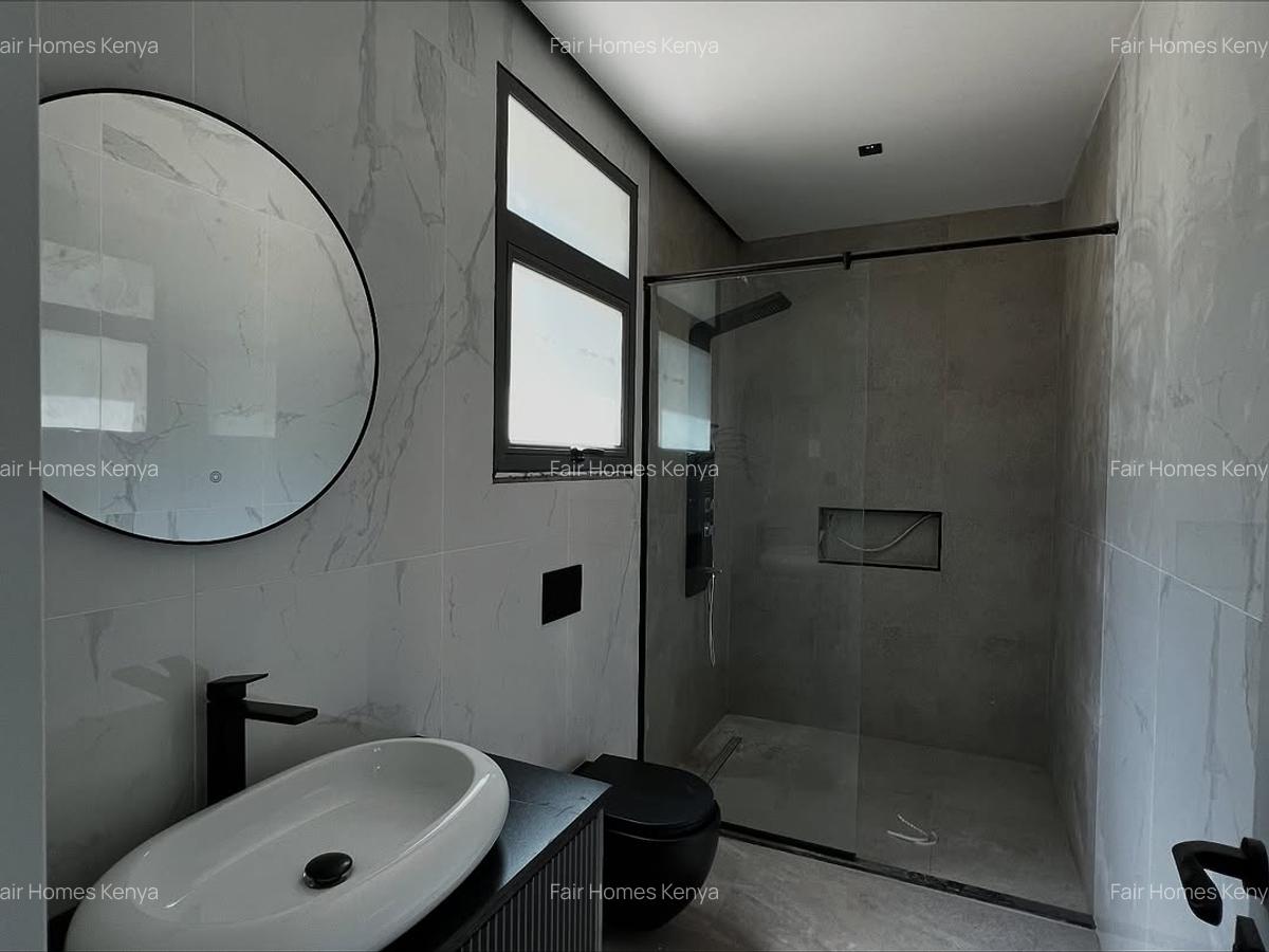 5 Bed Townhouse with En Suite at Chalbi Drive - 10