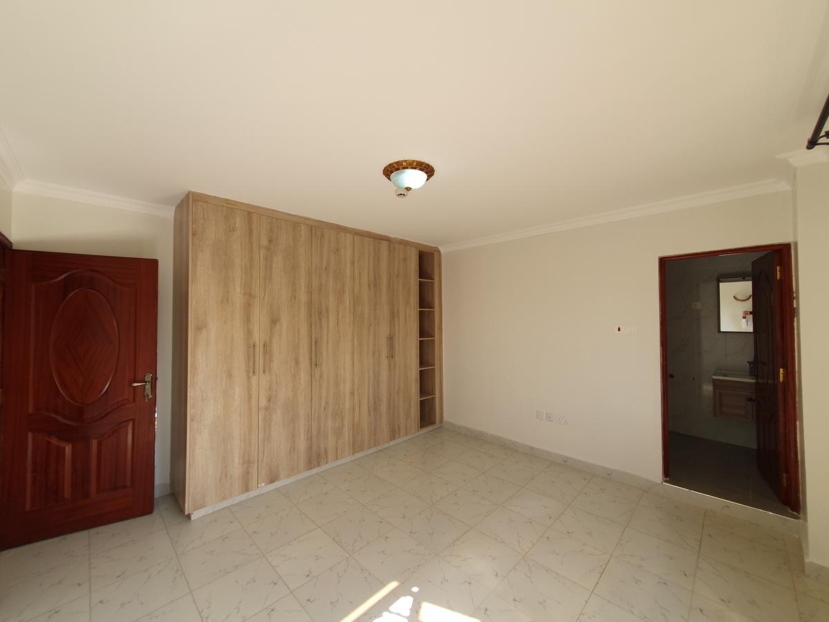 3 Bed Apartment with En Suite at City Park Drive - 15