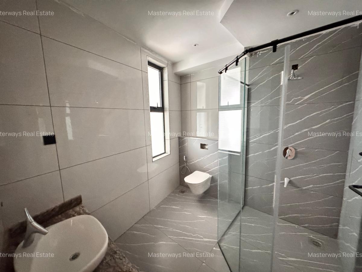 Serviced 3 Bed Apartment with En Suite in Riverside - 12