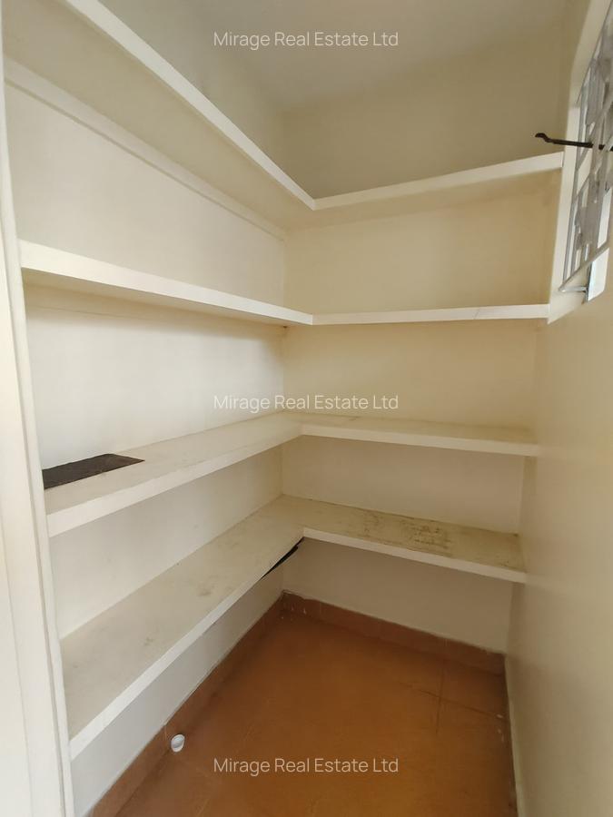 3 Bed Apartment with Swimming Pool in Kilimani - 6