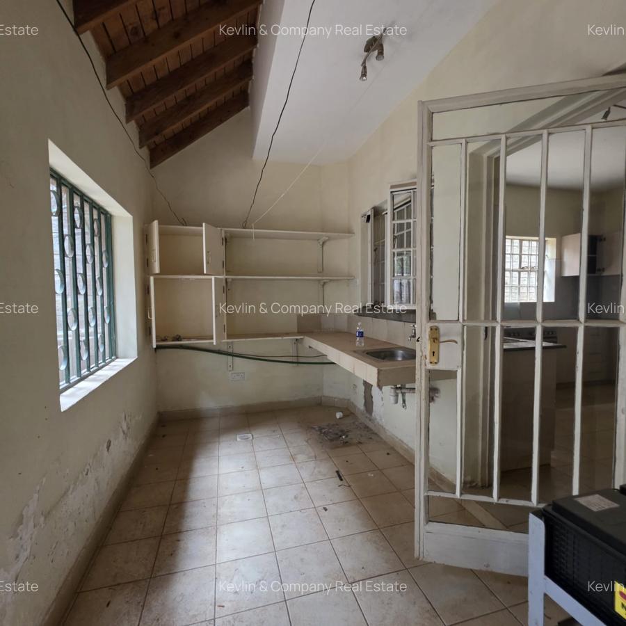 5 Bed Townhouse with En Suite in Kileleshwa - 5